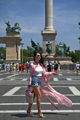 I am Georgiana Almaaz Couture Fashion Designer Romania Budapest | I’ve paired them with a wonderful pink cardigan from AlmaazCouture, that will easily transform